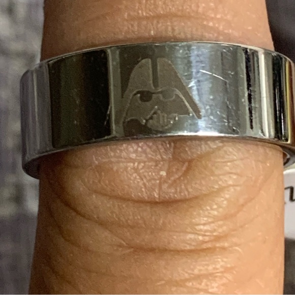 NWT Stainless Steel Darth Vader Head Etched Ring - Picture 12 of 12